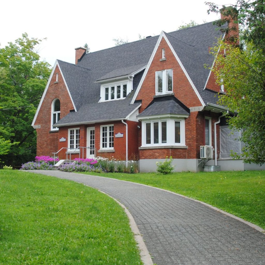Photo of Griffin House at Bishop's University 