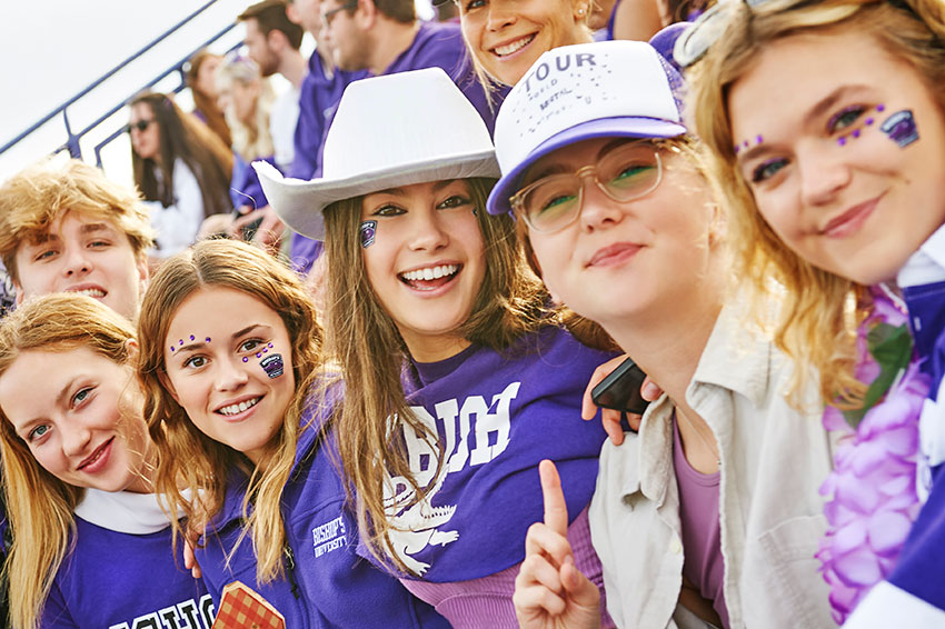Students at the Homecoming Gaiters game.
