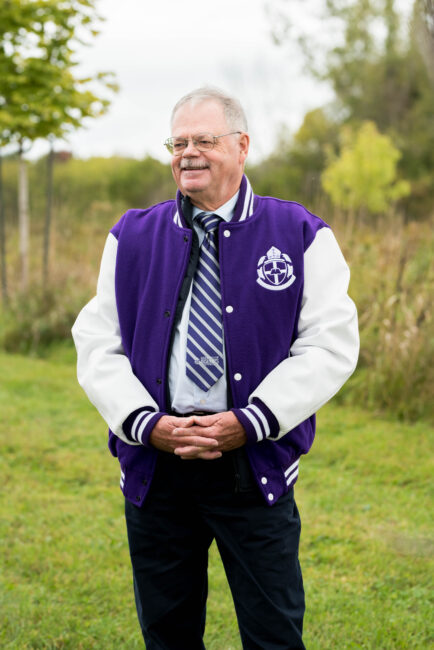 Bob Hall '79