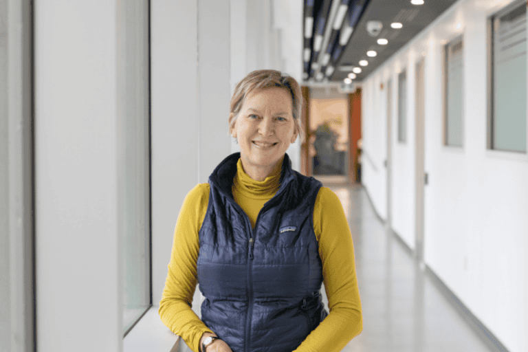 Graduate Student Eileen Murphy: How are Canadian food retailers addressing food waste, and how may they empower employees to be agents of change in these efforts?