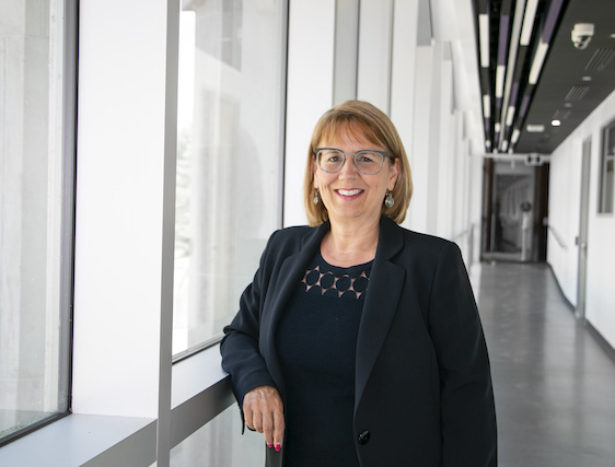 Dr. Julie Desjardins