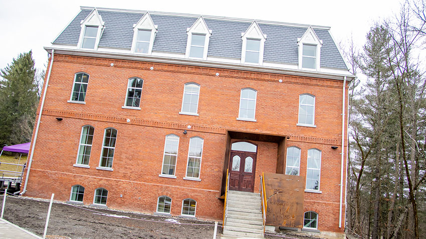 Exterior of Kwig8mna.