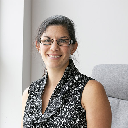 Dr. Leanne Idzerda